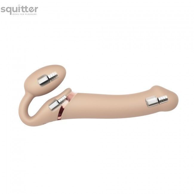 Безремневой страпон с вибрацией Strap-On-Me Vibrating Flesh M, диаметр 3,3см, пульт ДУ, регулируемый SO3355 - онлайн-сексшоп Сквитер