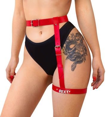 Гартер на ногу Art of Sex - Naomi с надписью SEXY, натуральная кожа, размер XS-2XL, цвет красный SO7443 - онлайн-сексшоп Сквитер