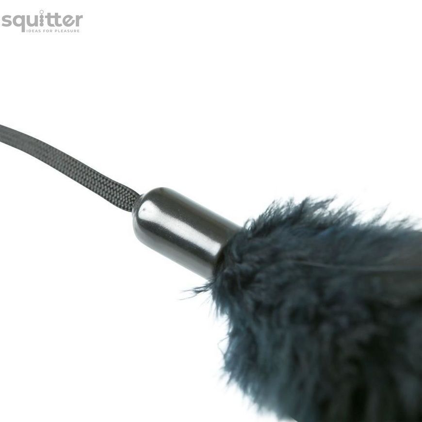 Метелочка-щекоталка Sportsheets - PLEASURE FEATHER BLACK на веревочной петле SO2189 - онлайн-сексшоп Сквитер